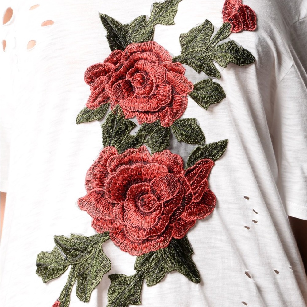 FASHION NOVA ROSE TEE - Picture 3 of 4